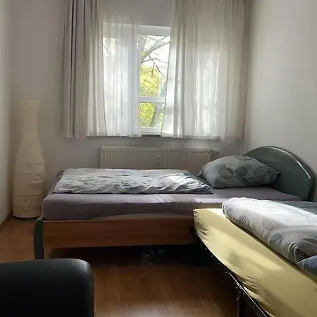 Ruhiges In Dresdner Neustadt *
